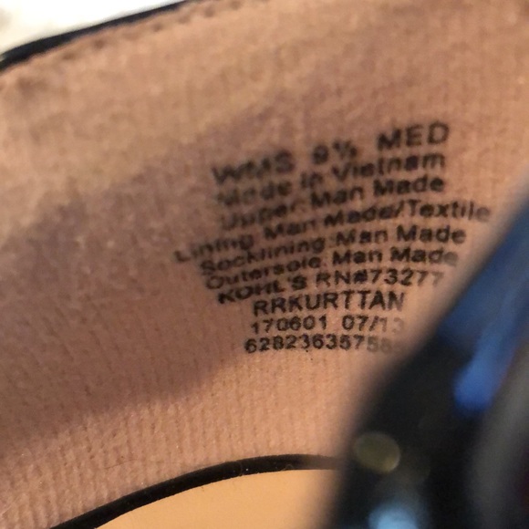 Rock & Republic “RR Kurt Tan” Studded Platform Stilettos - Picture 7 of 7